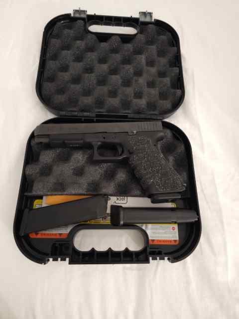 Glock 35 Gen 3 with 3 Mags and Talon Grips