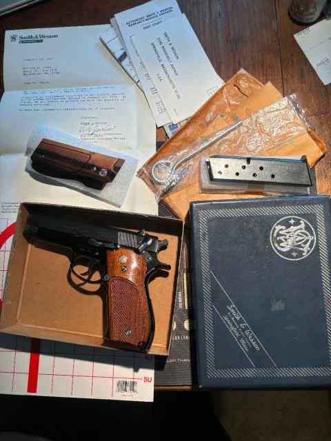 NIB 1974 S&amp;W 39-2