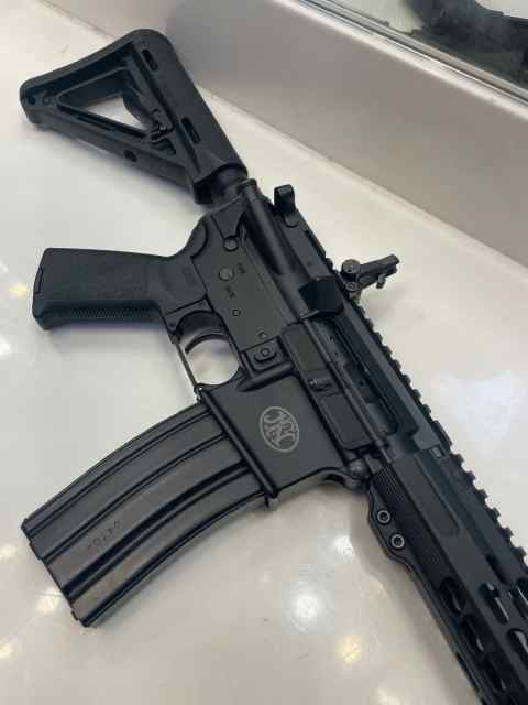 FN 15 AR15 Carbine with magpul, and SLR upgrades