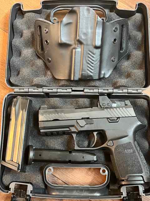 Sig P320C 9mm with Romeo 1Pro sight