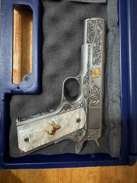 Colt 1911 Altamont Master Scroll Rampant