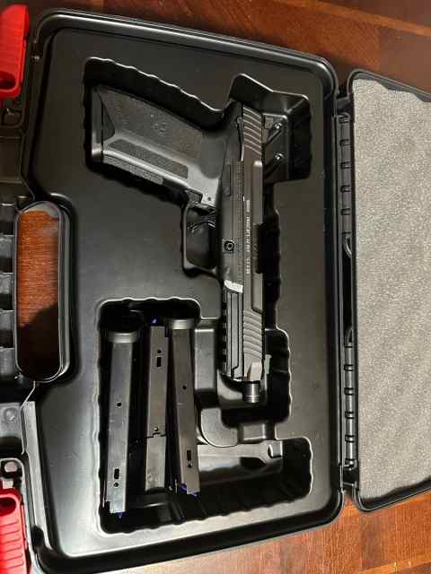 Ruger 5.7 Bundle