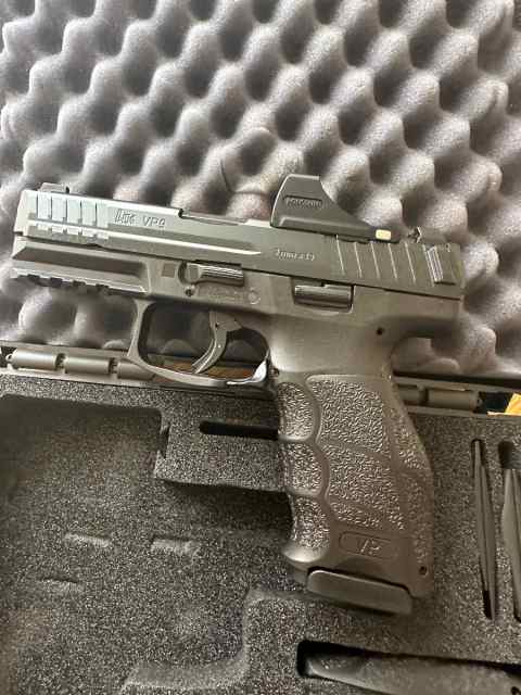 H&amp;K VP9 factory installed Holosun SCS Green Dot