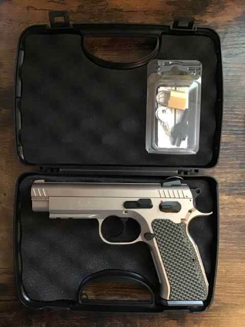 EAA Tanfoglio Witness 10mm - EXCELLENT Condition