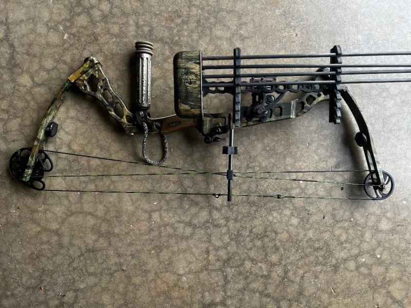 Bowtech Bow w/case + extras WTT steel targets or?