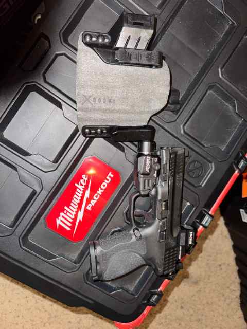 M&amp;P9 2.0 compact