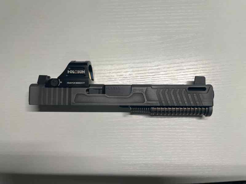 Custom Glock 17 gen 4 slide with holosun 407c