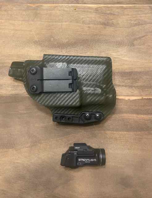 IWB holster Hellcat Pro W/ Streamlight TLR-7 Sub