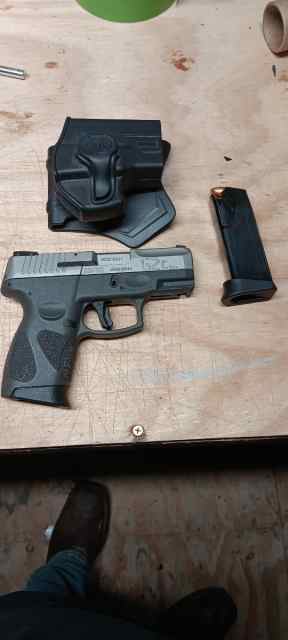 Taurus g2c  with holster 