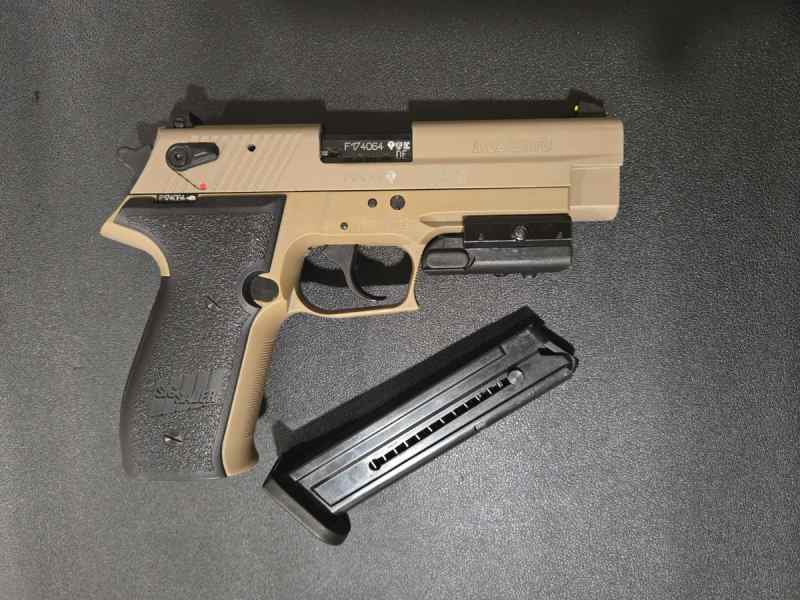 Sig Sauer MOSQUITO w/ LASER