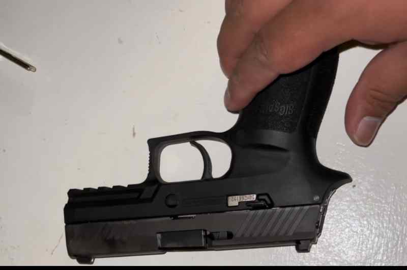 Sig p320 carry handgun