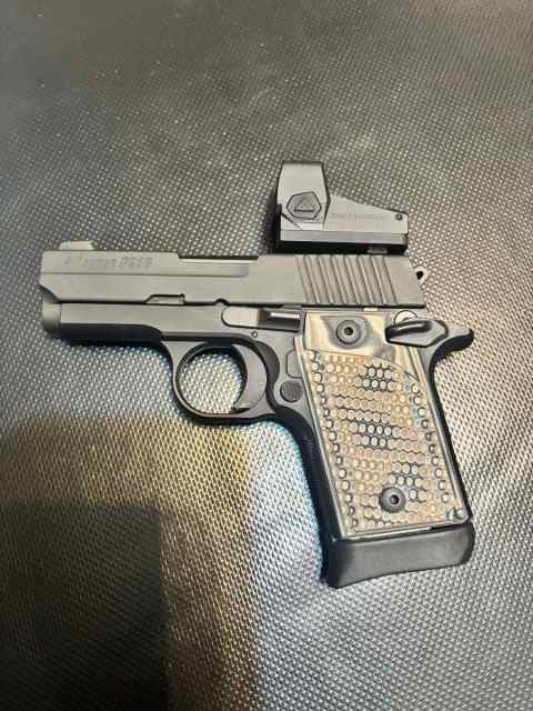 Sig Sauer P938 with Swampfox Liberty 2