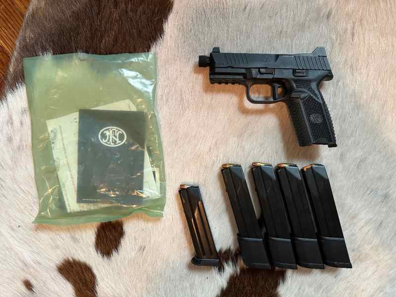 FN 509 Tactical w/ Flat Trigger and Extended Mags