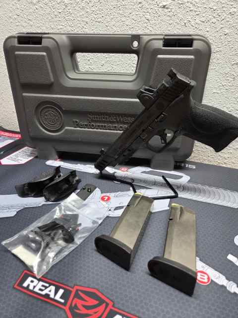 Smith and Wesson M&amp;P® 10MM M2.0