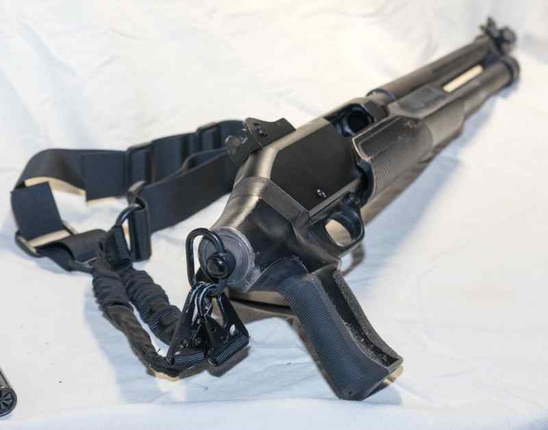 Savage 320 12 G pump shot gun - San Antonio 78253