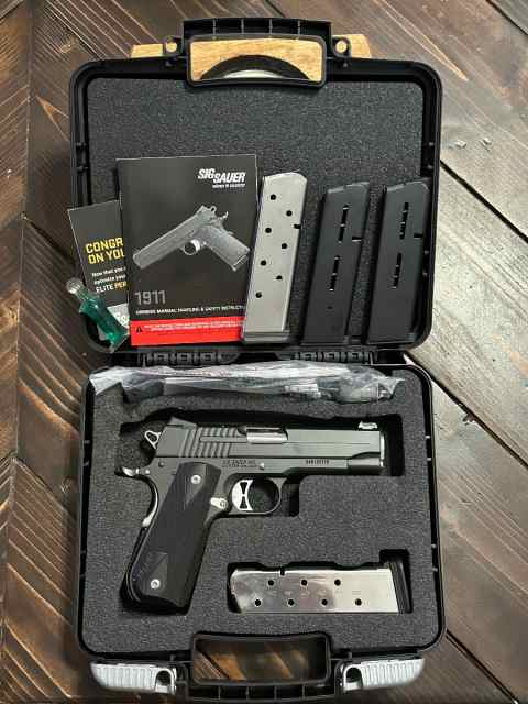 SIG SAUER 1911 FASTBACK NIGHTMARE CARRY 45 ACP