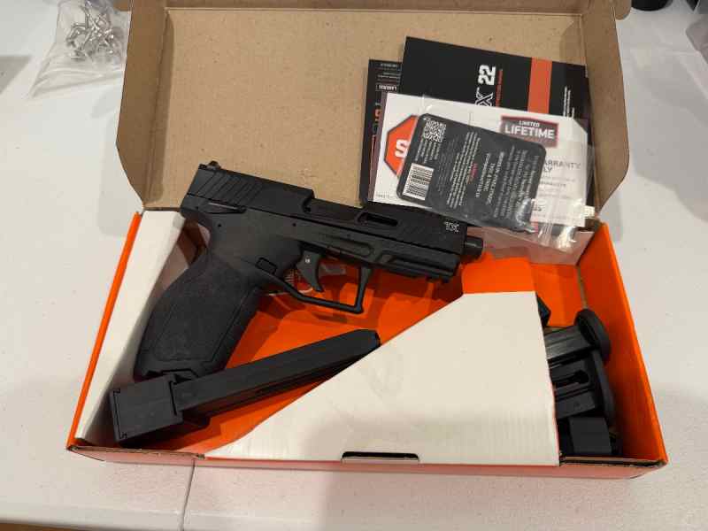 Taurus TX22 with FRT